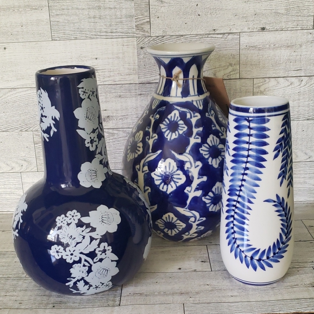Elegant Blue and White Ceramic Vase Set